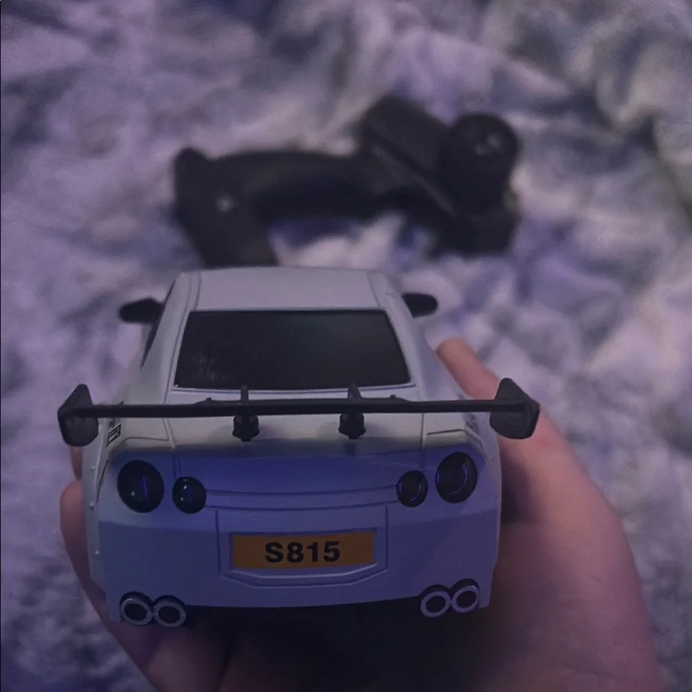 Drifting RC Gray Skyline Remote Control Car with Controller